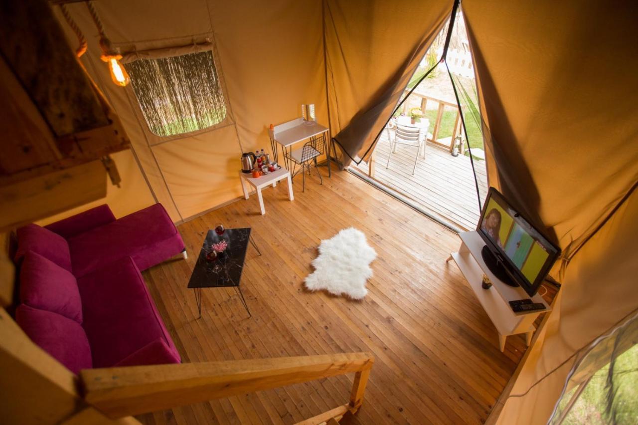 Вилла The Hill Glamping Чирали Экстерьер фото