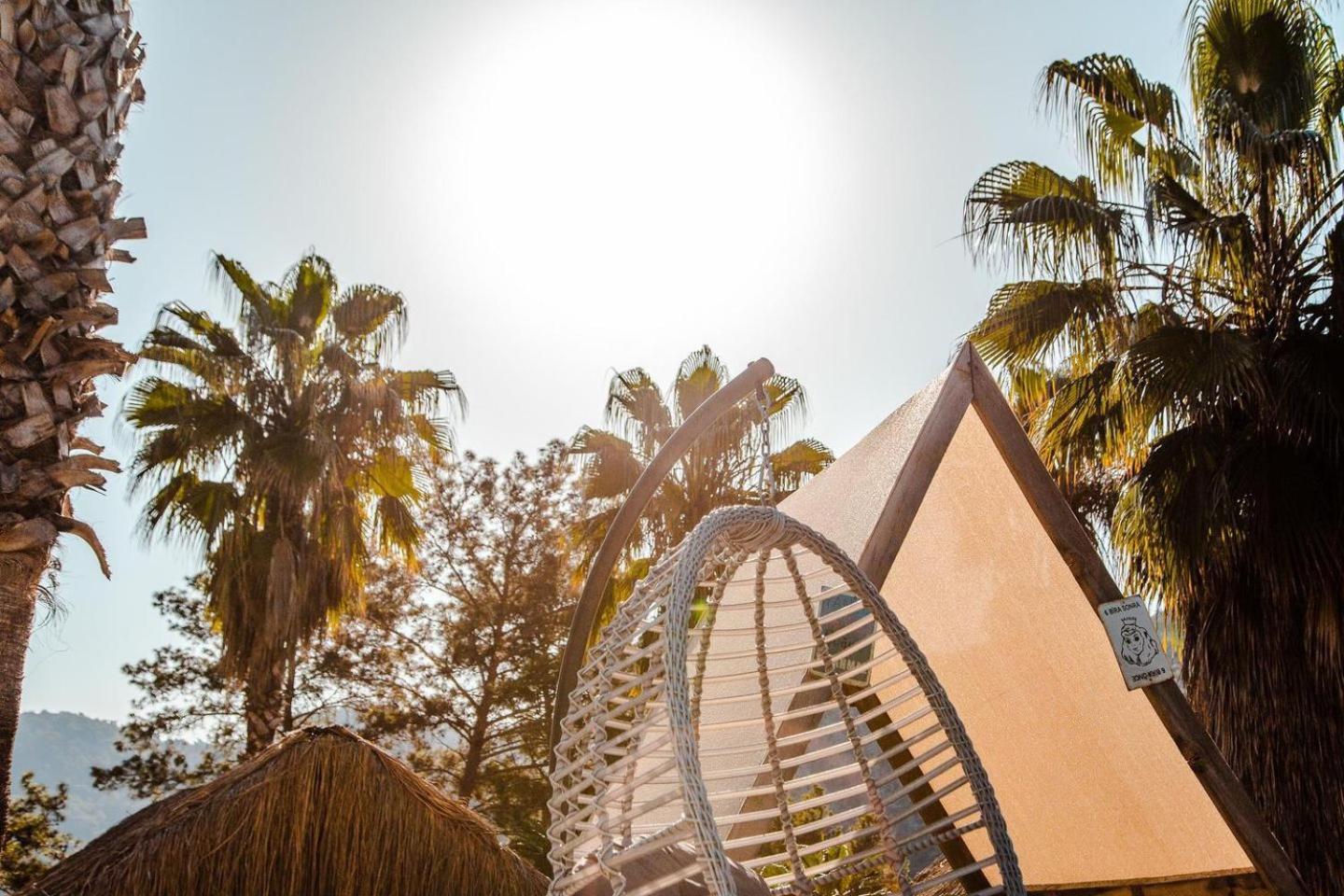 Вилла The Hill Glamping Чирали Экстерьер фото