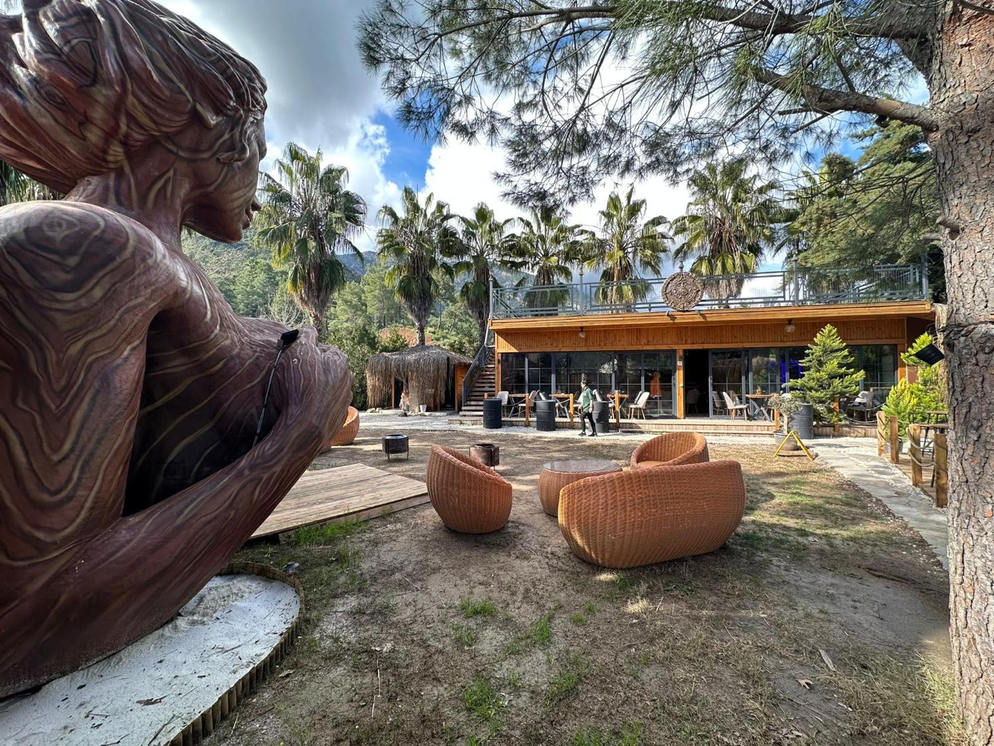 Вилла The Hill Glamping Чирали Экстерьер фото