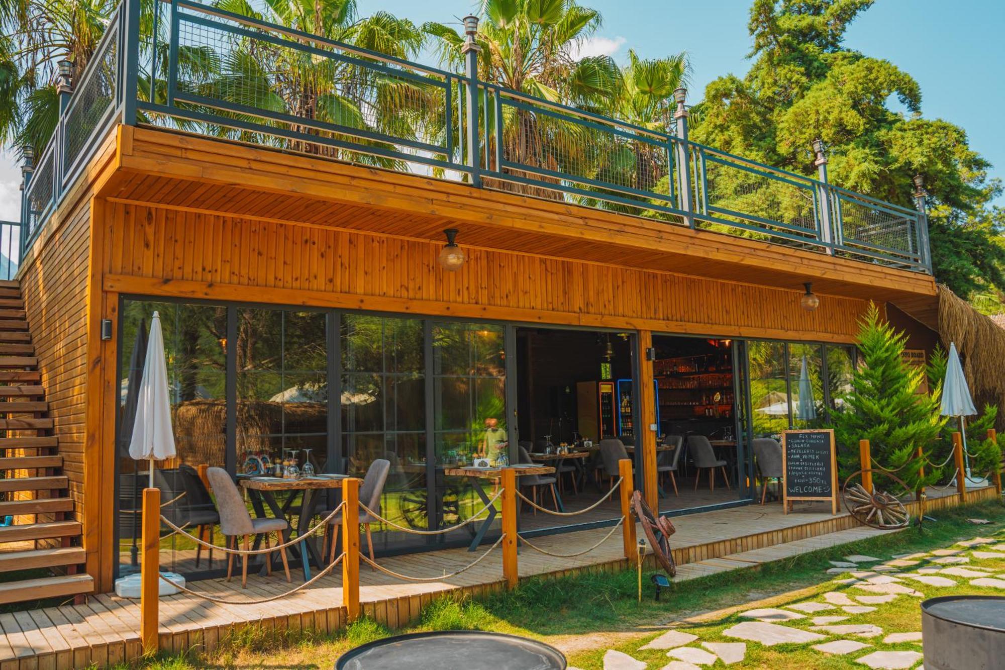 Вилла The Hill Glamping Чирали Экстерьер фото